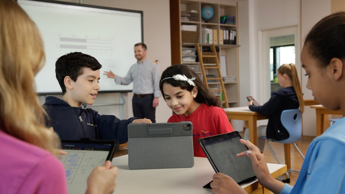 Schüler mit iPad